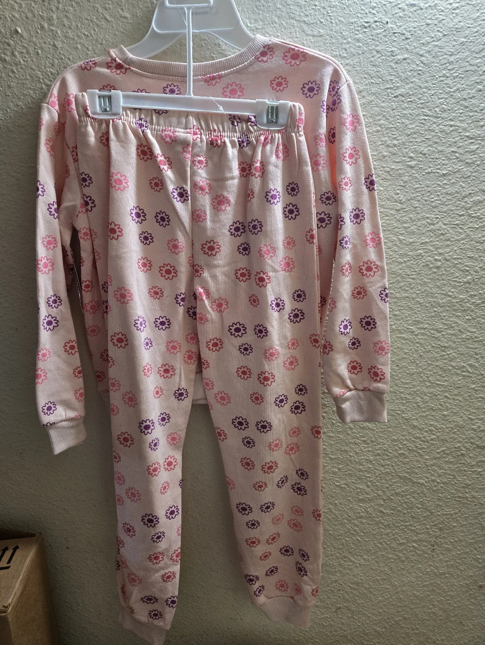 NWT Hello Kitty Pink Floral Girls Set